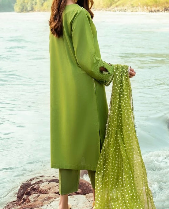 Green Lawn & Jacquard 2 Piece – Shirt & Dupatta (Ready to Wear)
